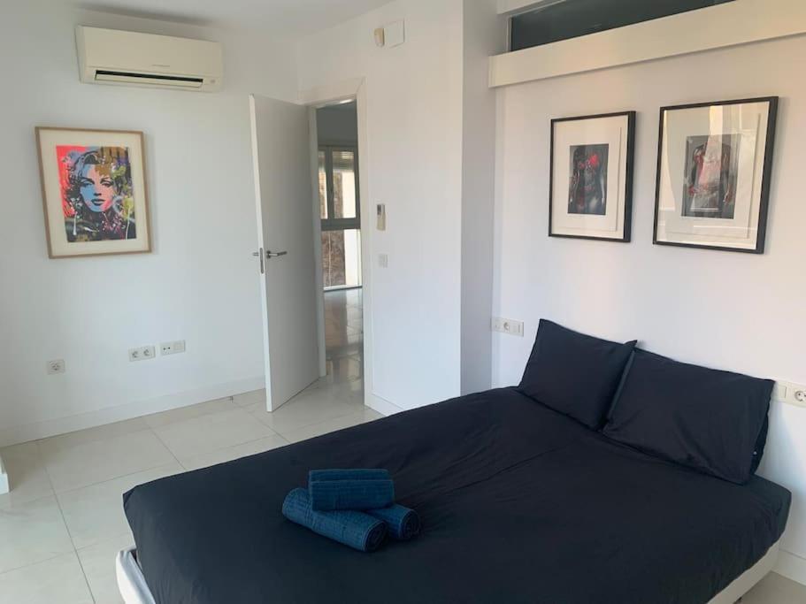 شقة Spacious Loft / Literally At The Foot Of Alhambra غرناطة المظهر الخارجي الصورة